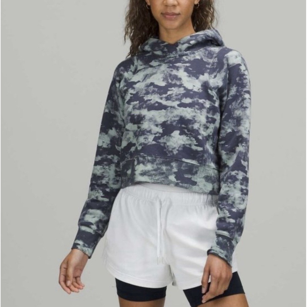 Lululemon Womens Loungeful Cropped Long Sleeve Hoodie Fleece Jacket Camo 8